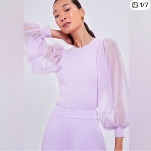 Tuckernuck 2 pc statement Lilac top & pant